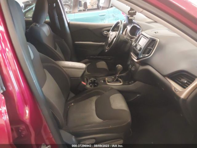 1C4PJLAB1HW527468 Jeep Cherokee Altitude