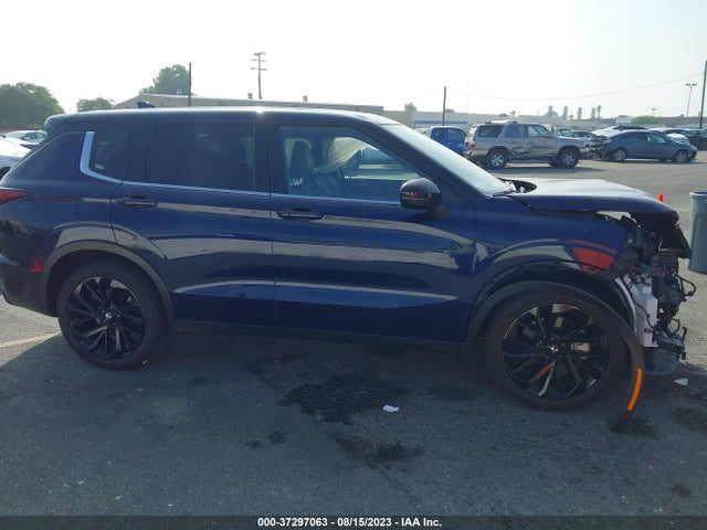 JA4J3UA87NZ064668 Mitsubishi Outlander Se