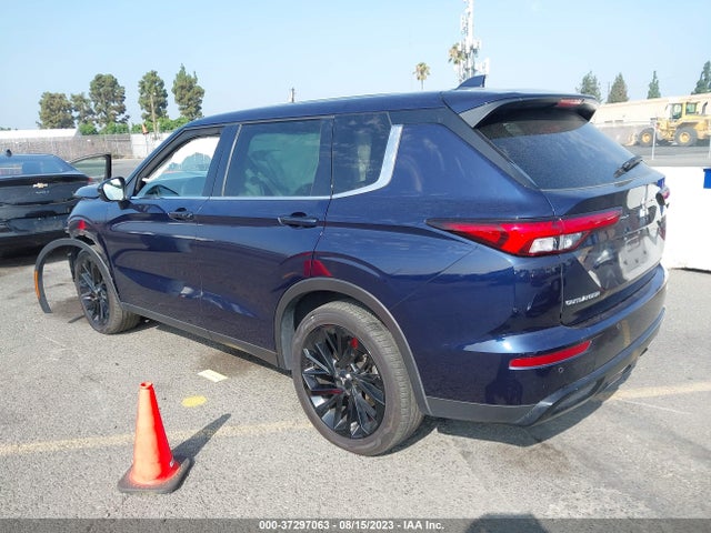 JA4J3UA87NZ064668 Mitsubishi Outlander Se