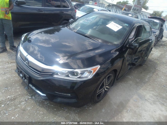 37297066 :رقم المزاد ، 1HGCR2F10HA119673 vin ، 2017 Honda Accord Sedan Sport Se مزاد بيع
