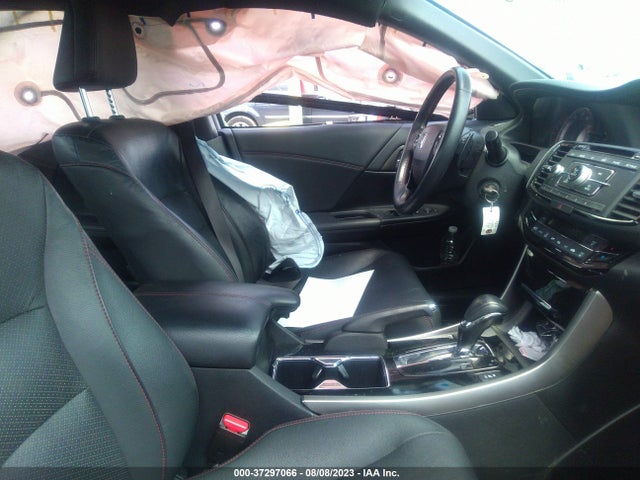 37297066 :رقم المزاد ، 1HGCR2F10HA119673 vin ، 2017 Honda Accord Sedan Sport Se مزاد بيع