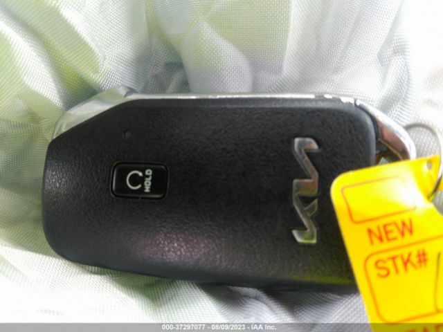 KNDJ33AU6N7805661 KIA SOUL EX