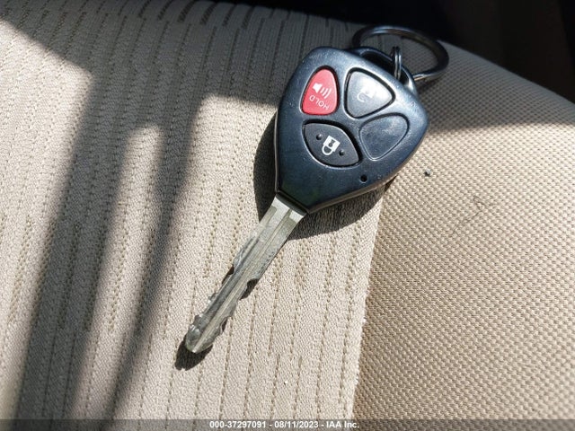2011 TOYOTA RAV4 VIN: JTMBF4DV7BD040575