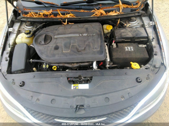 1C3CCCEG0FN523806 Chrysler 200 C