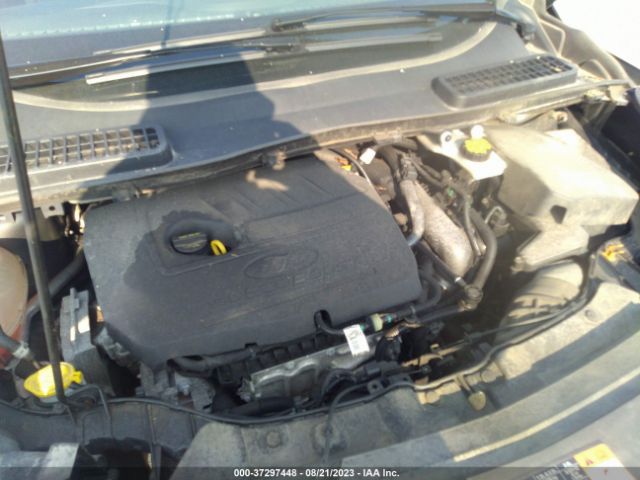 1FMCU0GD9JUC49901 Ford ESCAPE SE