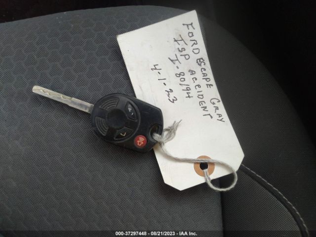 1FMCU0GD9JUC49901 Ford ESCAPE SE