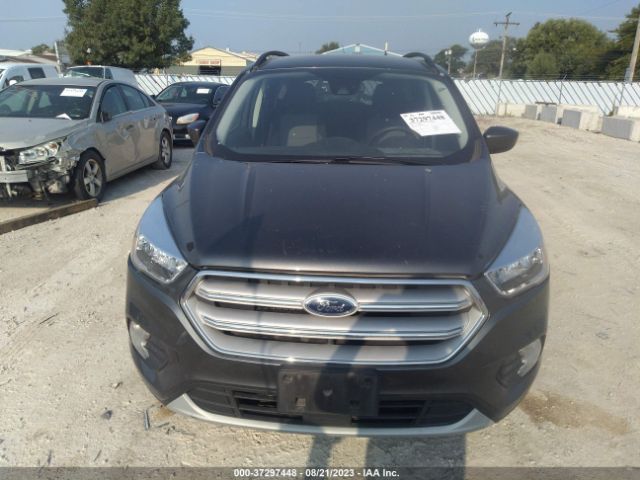 1FMCU0GD9JUC49901 Ford ESCAPE SE