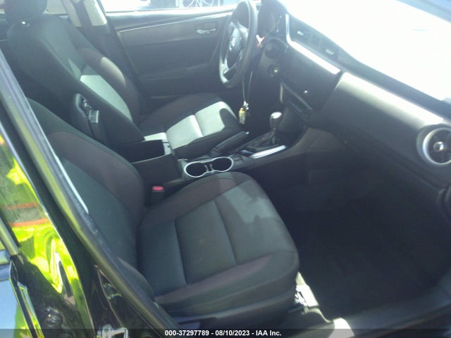 2019 TOYOTA COROLLA LE VIN: 2T1BURHE0KC236917
