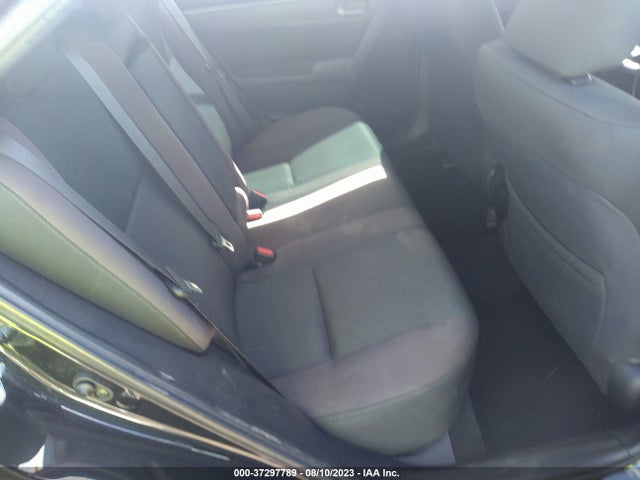 2019 TOYOTA COROLLA LE VIN: 2T1BURHE0KC236917