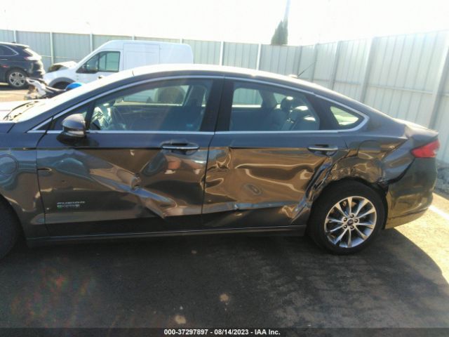 3FA6P0PU4HR277024 Ford Fusion Energi Se