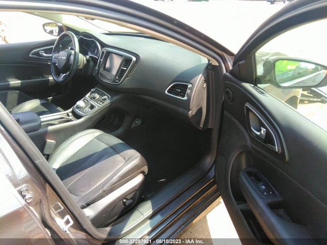 Chrysler 200 Limited Platinum 2017 1C3CCCAB2HN511556 Image 5
