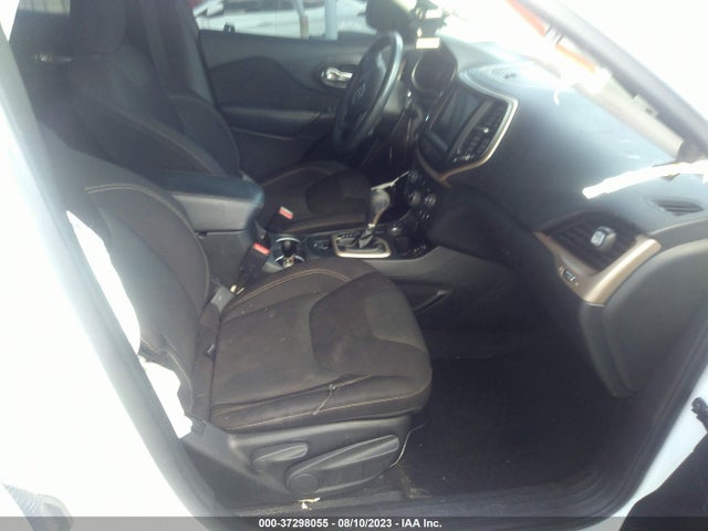 1C4PJMCBXGW115244 Jeep Cherokee Latitude