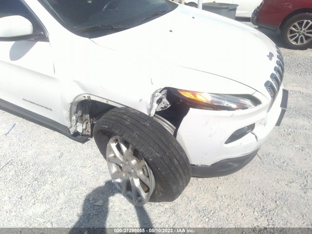 1C4PJMCBXGW115244 Jeep Cherokee Latitude