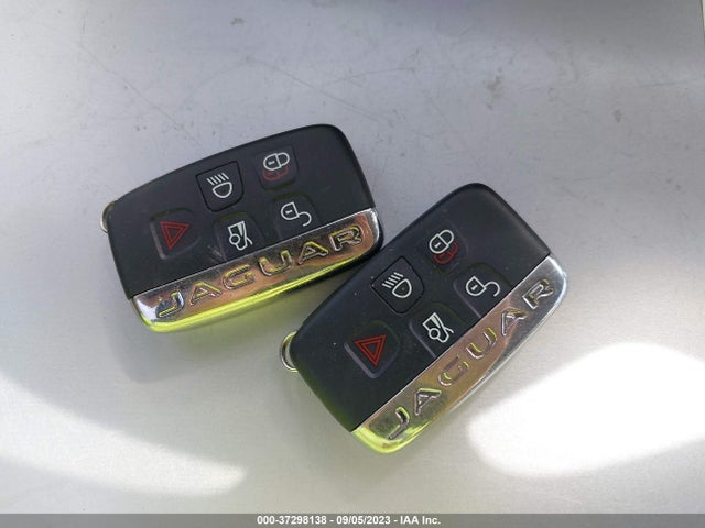 SAJAL4BN7HCP15168 Jaguar Xe 20d R-sport