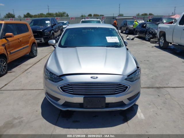 3FA6P0HD1JR267121 Ford FUSION SE