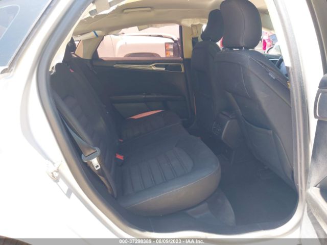 3FA6P0HD1JR267121 Ford FUSION SE