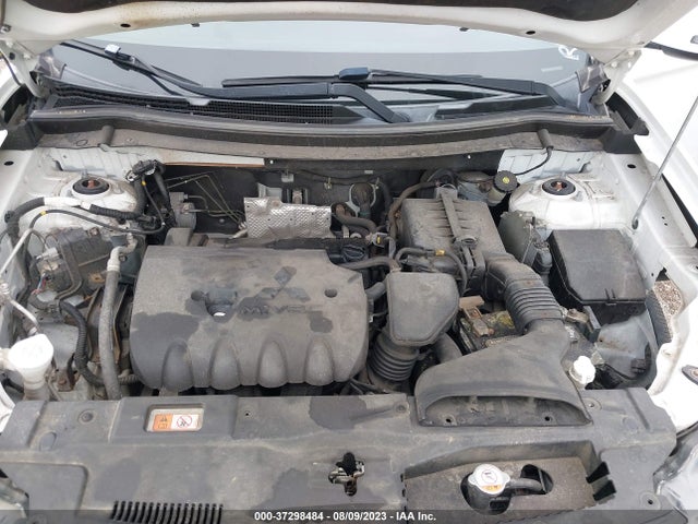 JA4AZ3A33EZ014086 Mitsubishi Outlander Se