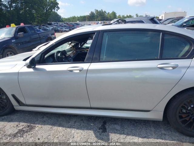 WBA7F0C3XHGM21517 BMW 7 Series 750i
