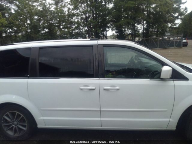 2C4RDGCG5HR790698 Dodge Grand Caravan Sxt
