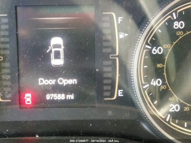 1C4PJLCB0JD573243 Jeep Cherokee Latitude