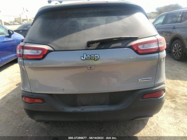 1C4PJLCB0JD573243 Jeep Cherokee Latitude