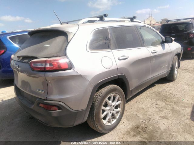 1C4PJLCB0JD573243 Jeep Cherokee Latitude