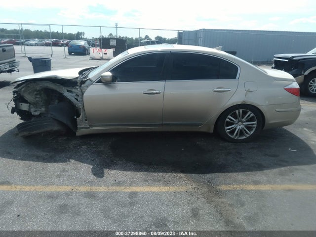 2011 HYUNDAI GENESIS VIN: KMHGC4DF9BU139689