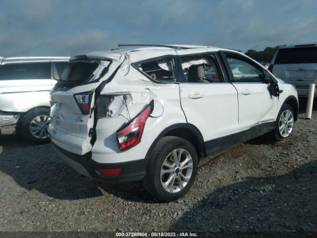 1FMCU9GD5HUE28368 Ford ESCAPE SE