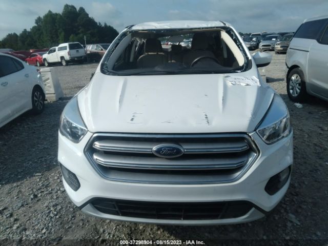1FMCU9GD5HUE28368 Ford ESCAPE SE