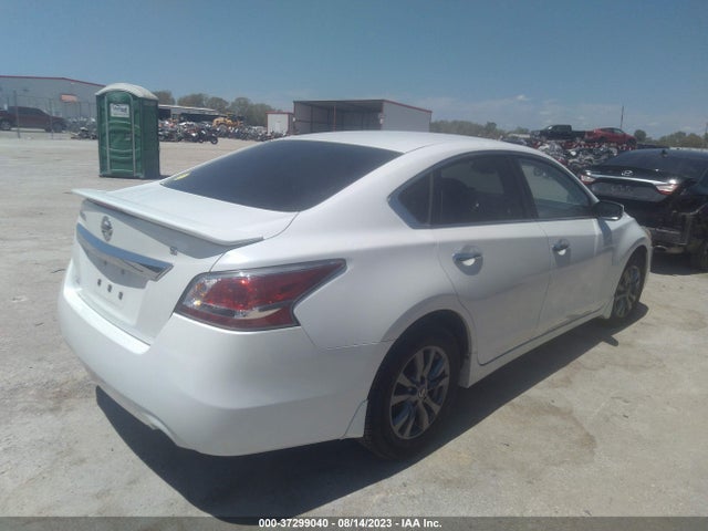 Nissan Altima 2.5 S 2015 1N4AL3AP6FN356902 Image 4