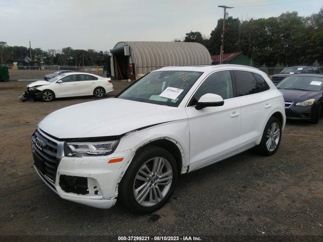 Audi Q5 2.0t Tech Premium 2018 WA1BNAFY4J2246689 Image 2
