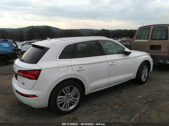 Audi Q5 2.0t Tech Premium 2018 WA1BNAFY4J2246689 Image 4