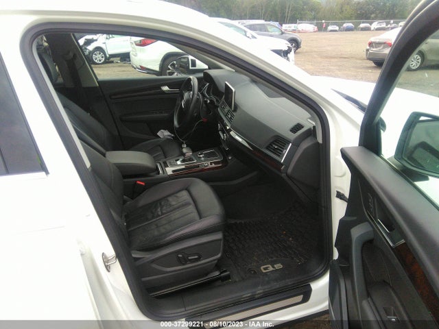 Audi Q5 2.0t Tech Premium 2018 WA1BNAFY4J2246689 Image 5