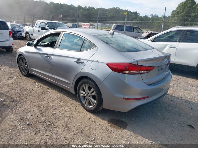 2017 HYUNDAI ELANTRA SE VIN: 5NPD84LF3HH083035