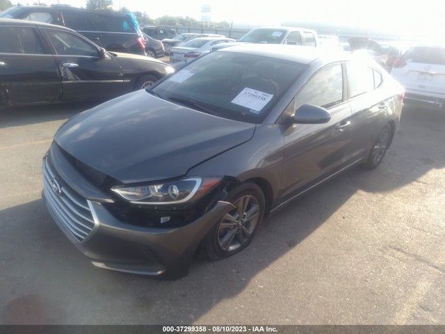 2018 HYUNDAI ELANTRA SEL VIN: 5NPD84LF4JH240495