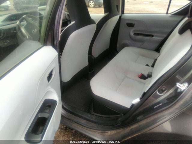 Toyota Prius C One/three/two/four 2014 JTDKDTB30E1575237 Image 8