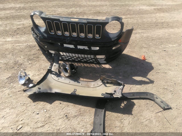 Jeep Renegade Latitude 2015 ZACCJBBT1FPC42165 Image 4