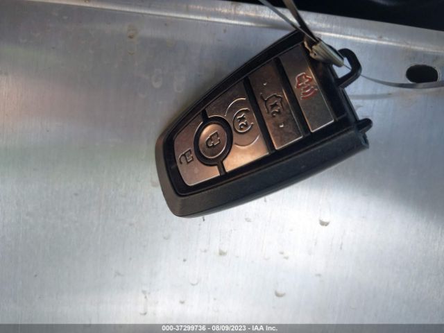 1FMJU1HT6KEA16153 Ford Expedition Xlt