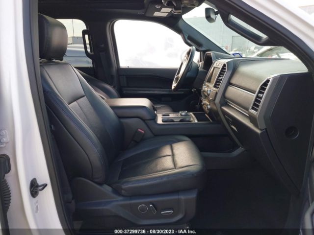 1FMJU1HT6KEA16153 Ford Expedition Xlt