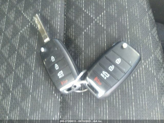 3KPA24ABXJE047390 KIA RIO S