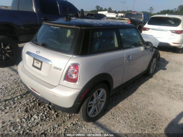 2012 MINI COOPER HARDTOP WMWSU3C55CT256317 Photo 3