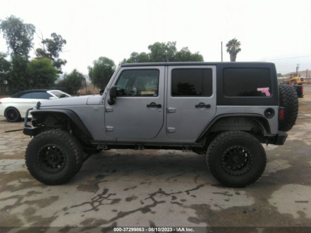 1C4BJWDG2EL244688 Jeep Wrangler Unlimited Sport