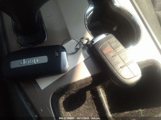 1C4RJFAGXFC942969 Jeep Grand Cherokee Laredo