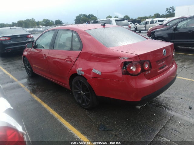 2010 VOLKSWAGEN JETTA SEDAN WOLFSBURG VIN: 3VWRA7AJ2AM092129