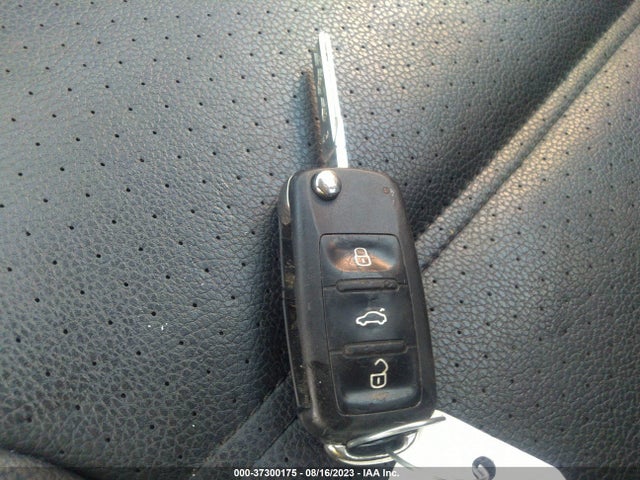 3VWD17AJ0EM436511 Volkswagen Jetta Sedan Se