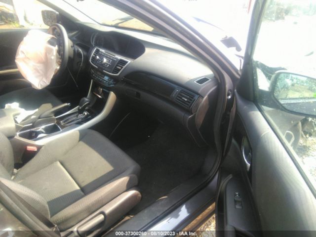 1HGCR2F35HA045121 Honda Accord Sedan Lx