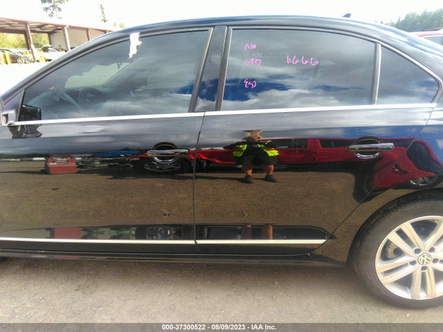 3VWL17AJ2HM246466 Volkswagen Jetta 1.8t Sel