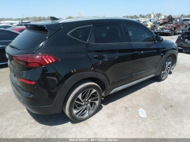 KM8J33ALXKU909473 Hyundai Tucson Sport