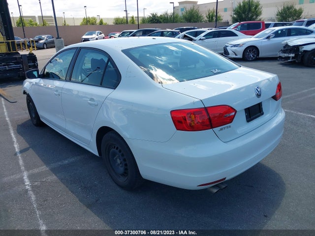 3VW2K7AJ2EM415602 Volkswagen Jetta Sedan S