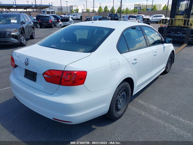 3VW2K7AJ2EM415602 Volkswagen Jetta Sedan S